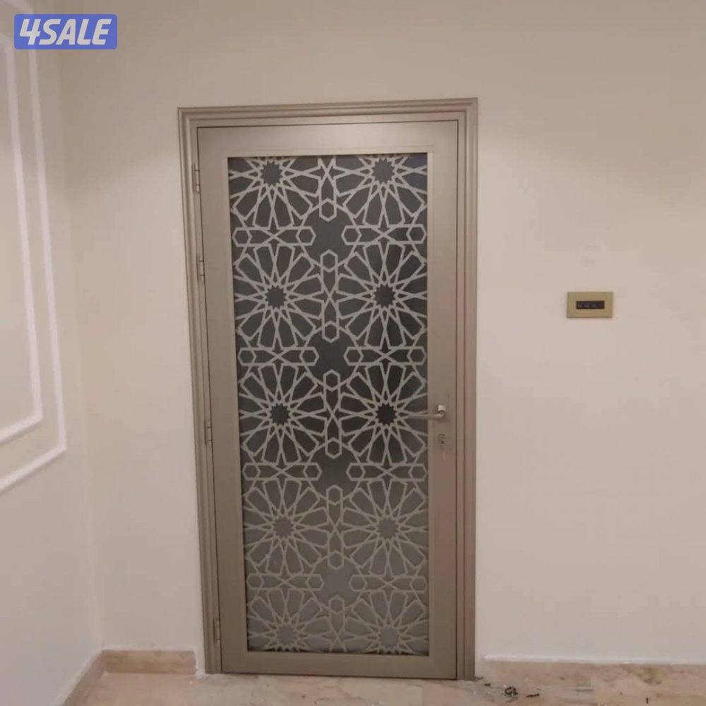 فني ألمنيوم محترف – شبابيك وأبواب وشتر بالكويت
2️⃣ تنفيذ جميع أعمال ال7