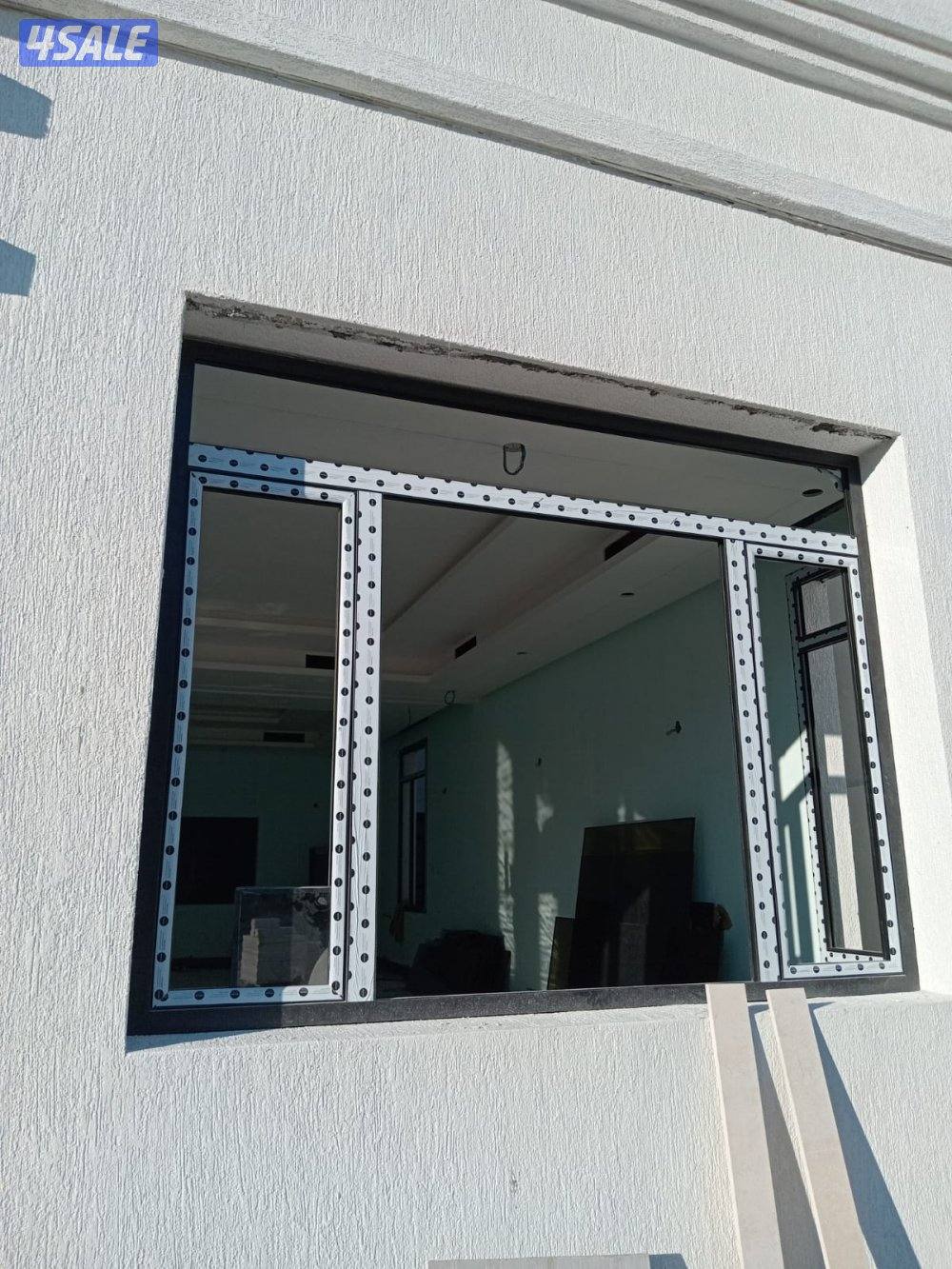 فني ألمنيوم محترف – شبابيك وأبواب وشتر بالكويت
2️⃣ تنفيذ جميع أعمال ال10