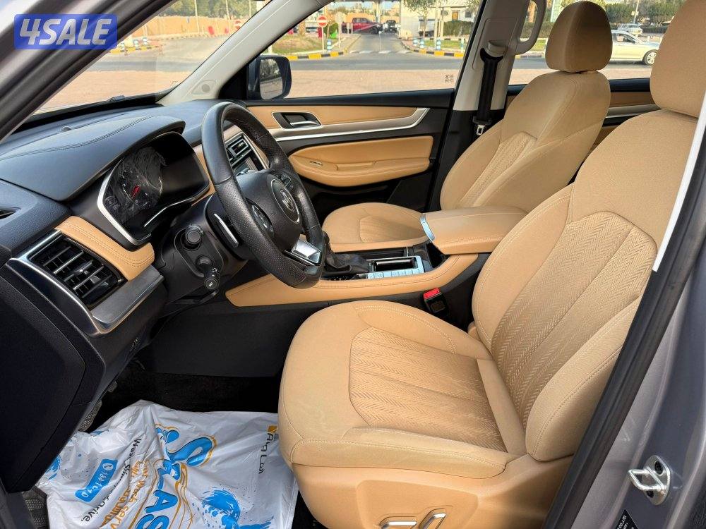 بحالة الوكالة جيب ام جي MG RX8 موديل 2023 صبغ الوكالة عليه حماية بدي9