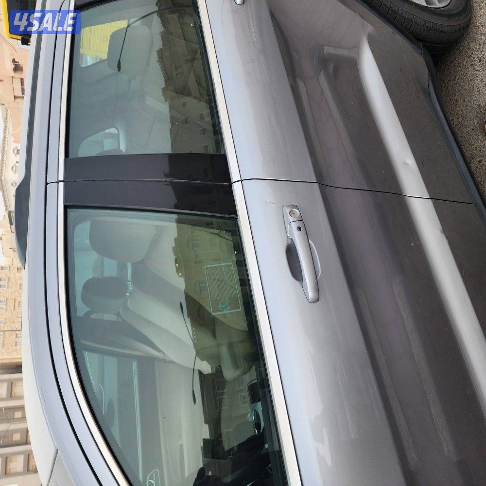 لبيع جيب جراند شروكي مديل ٢٠١٩ عداد ١٨٠لف1