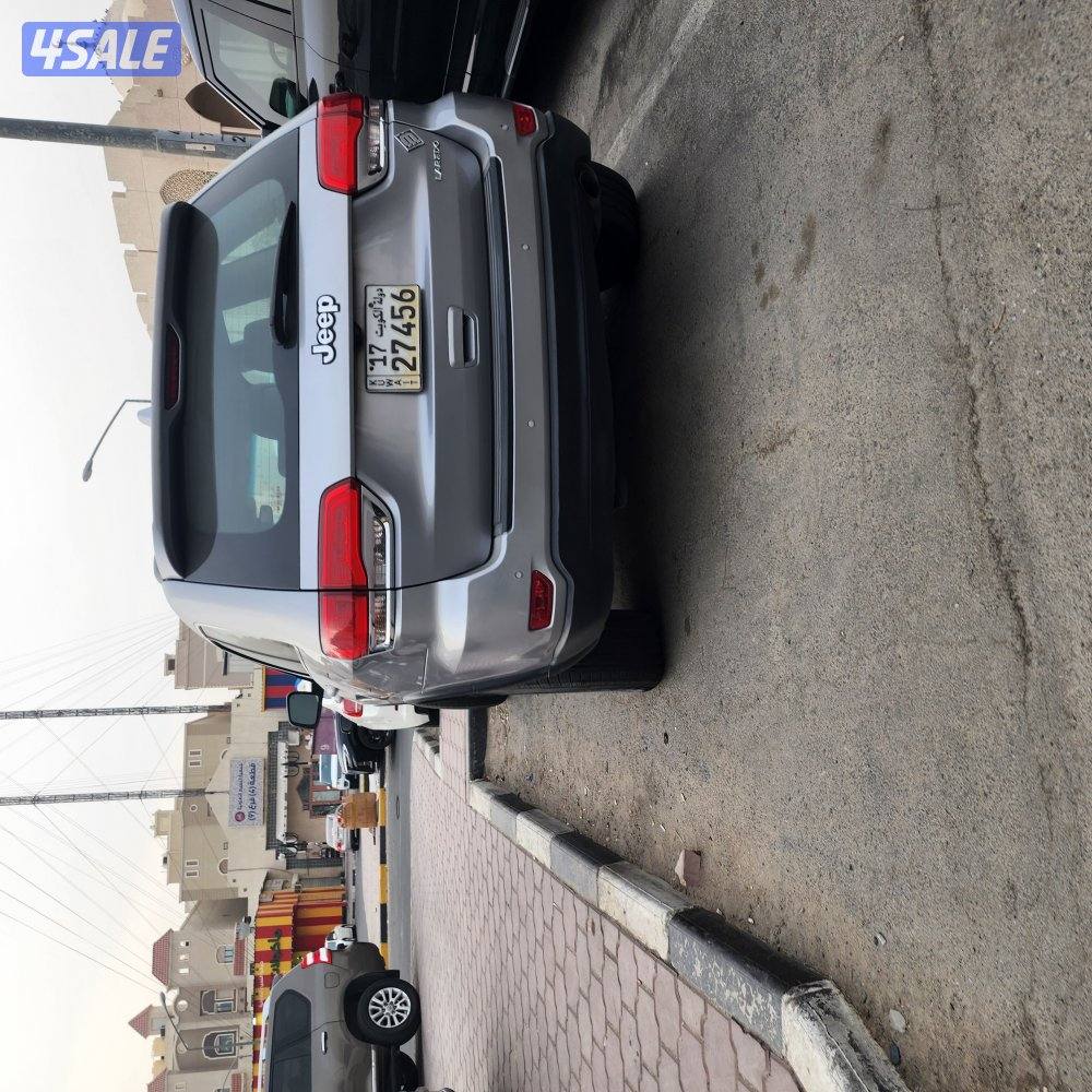 لبيع جيب جراند شروكي مديل ٢٠١٩ عداد ١٨٠لف3