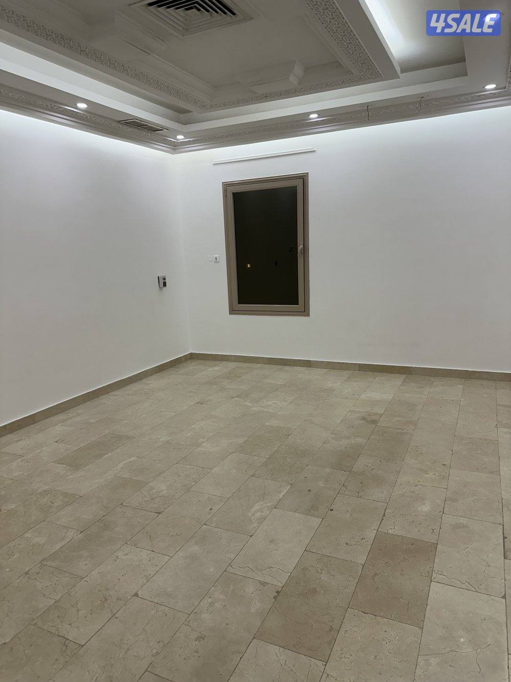 ايجار شقة في فنيطيس1