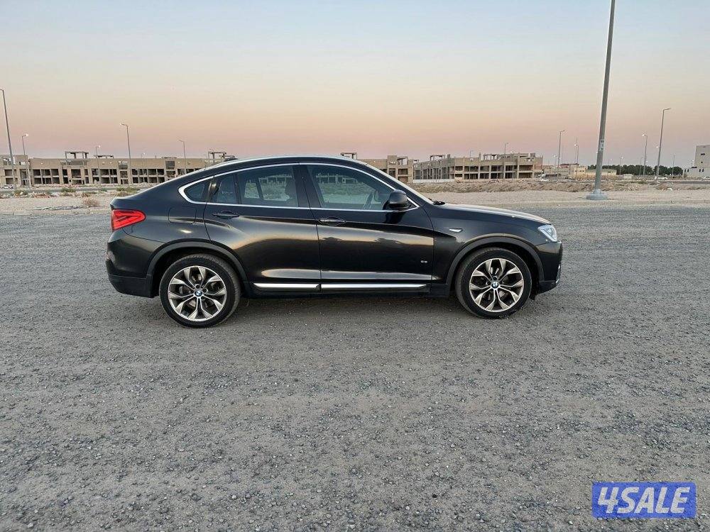 بي ام X4 موديل ٢٠١٦ سبورت لاين بحالة ممتازة8