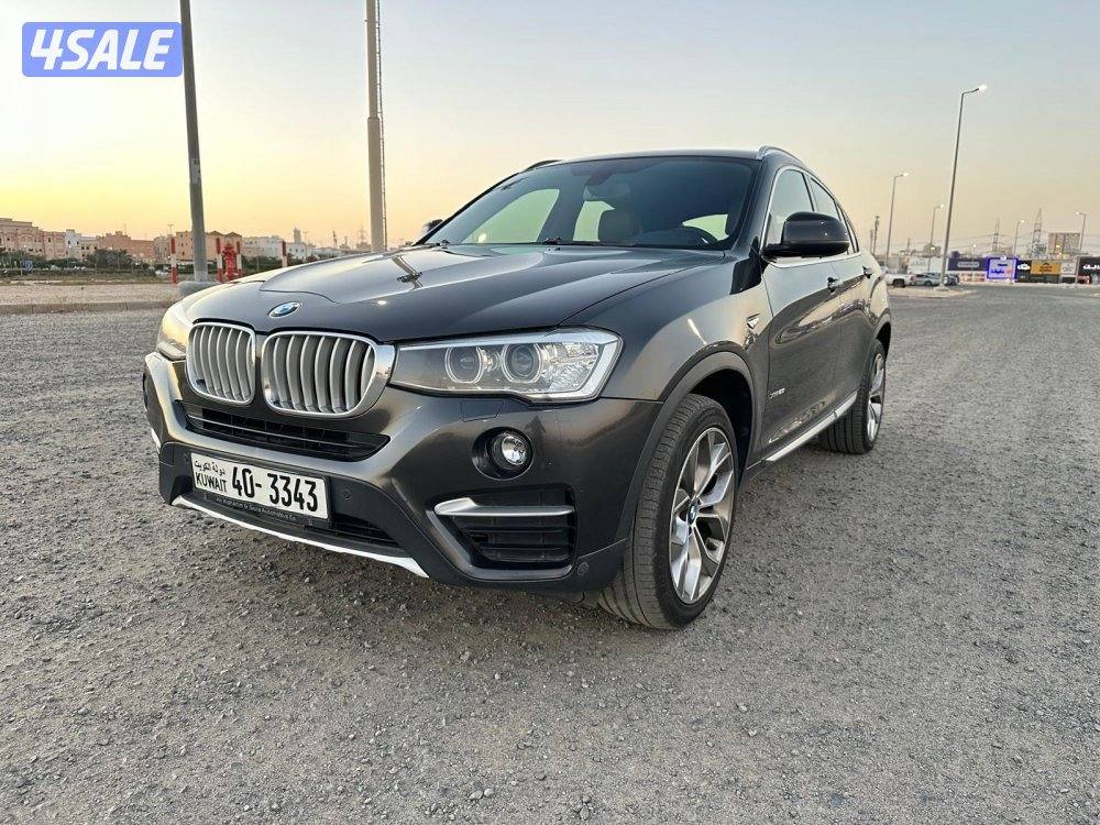 بي ام X4 موديل ٢٠١٦ سبورت لاين بحالة ممتازة10