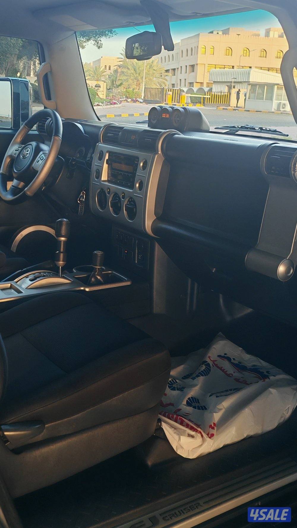 للبيع FJمديل 2012 الدرجه الاولي شرط الفحص قير مكينه شاصي سيرفس وكاله12