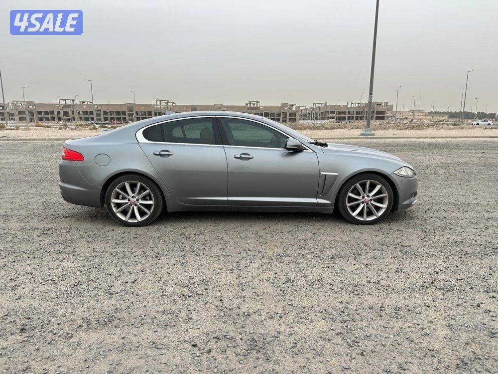 جاكوار XF بورتفوليو اعلى فئة صبغ وكالة ٢٠١٥4