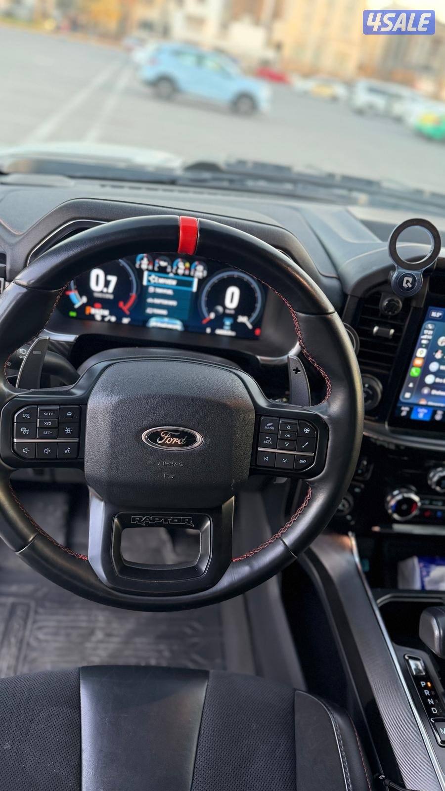 فورد رابتر (R)8