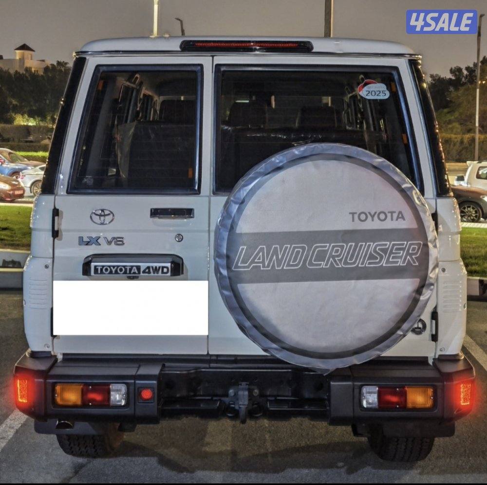 للبيع تويوتا لاندكروزر نص (( LC76 ))0