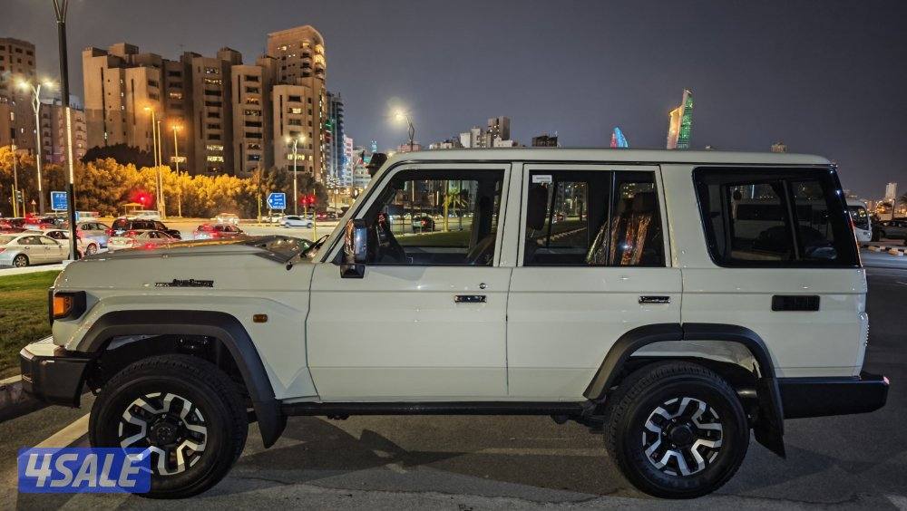 للبيع تويوتا لاندكروزر نص (( LC76 ))2