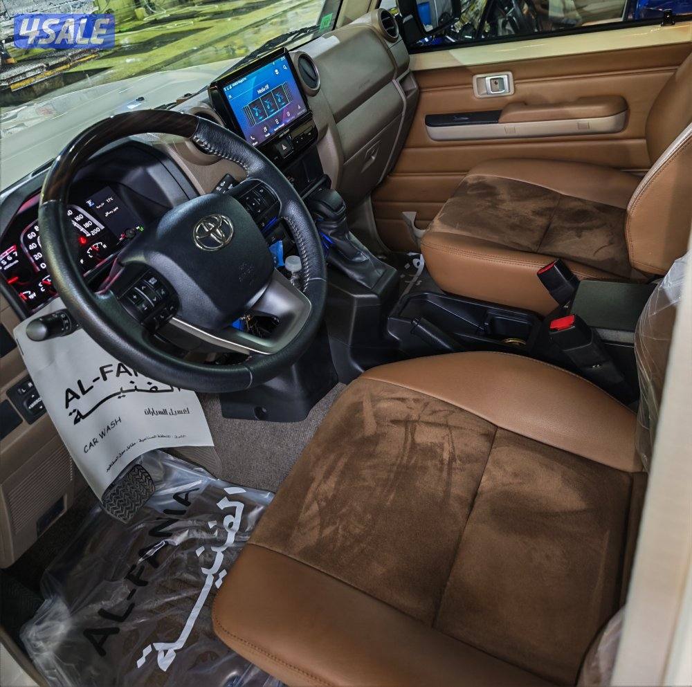 للبيع تويوتا لاندكروزر نص (( LC76 ))4