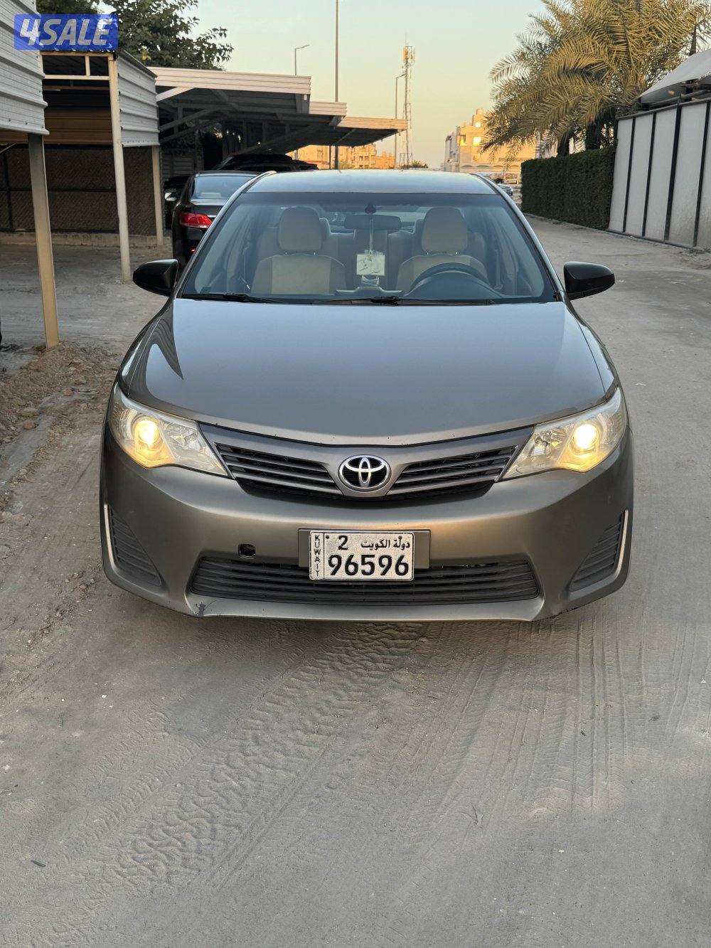 للبيع كامري موديل ٢٠١٢ شرط الفحص0