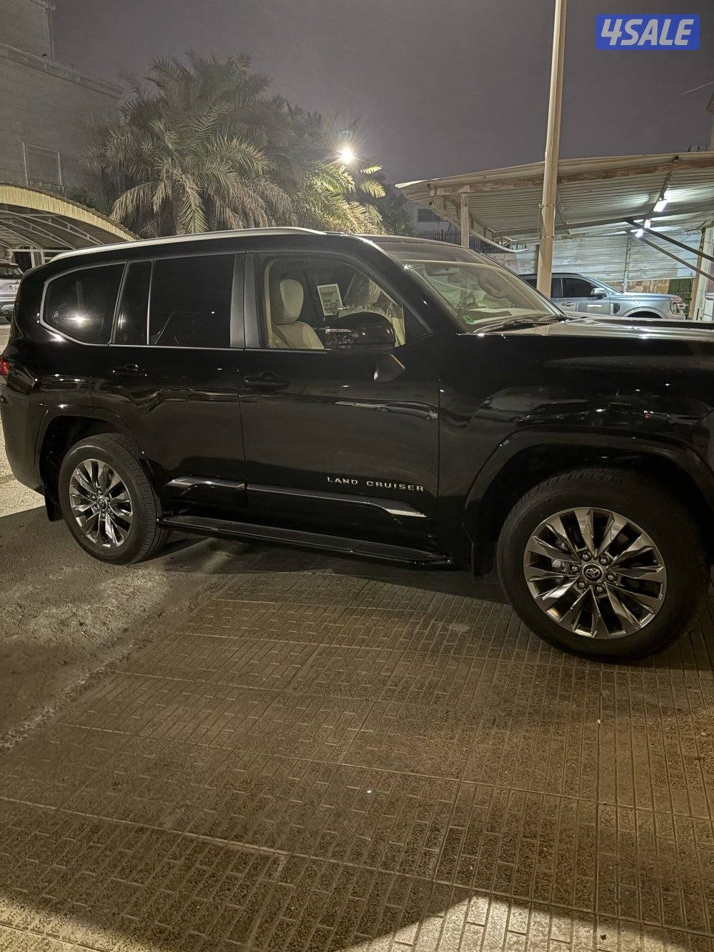 لاندكروزر 2026  ماشي 400 اصفار4