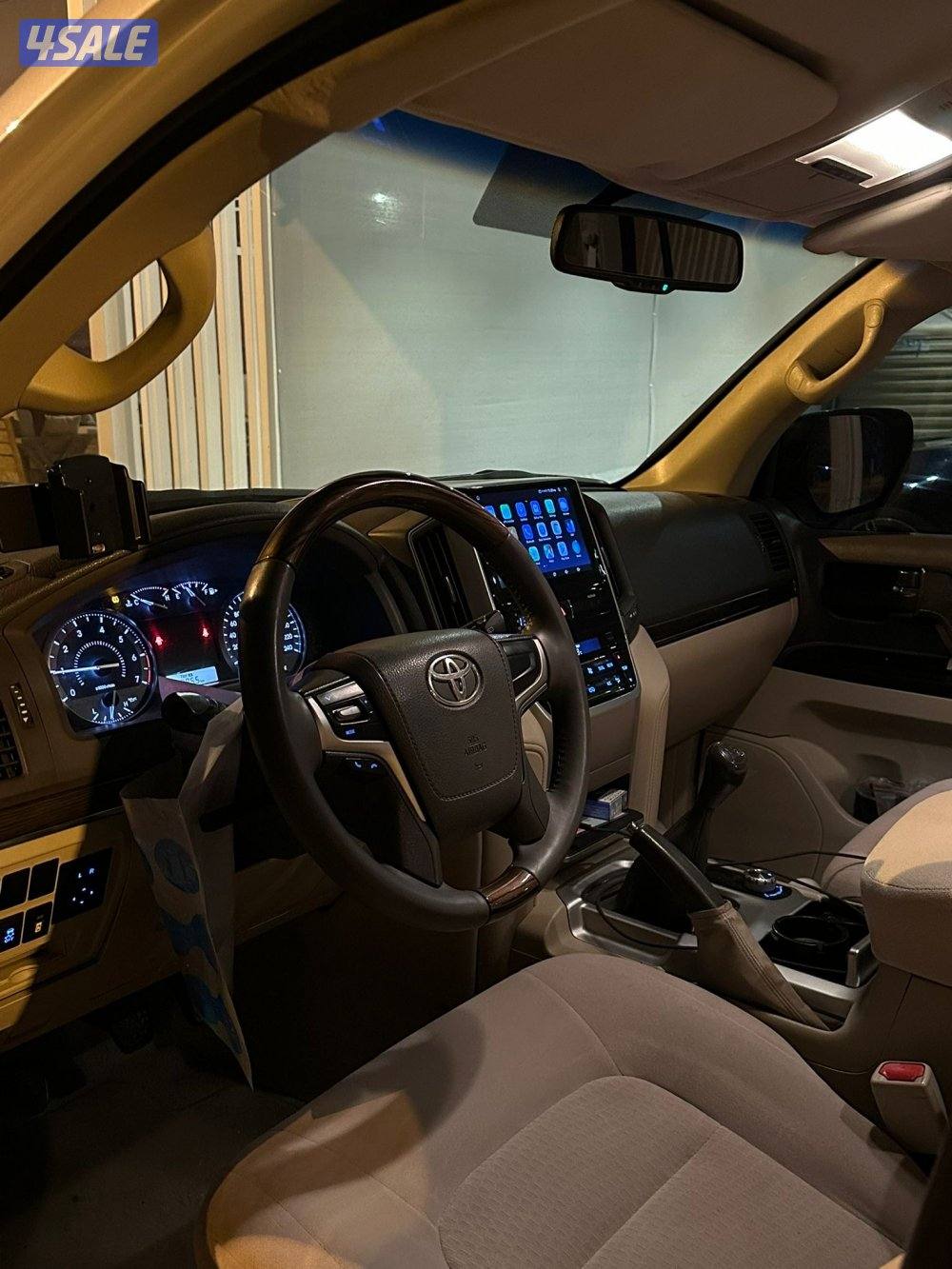 لاند كروزر gxr قير عادي موديل ٢٠١٩2