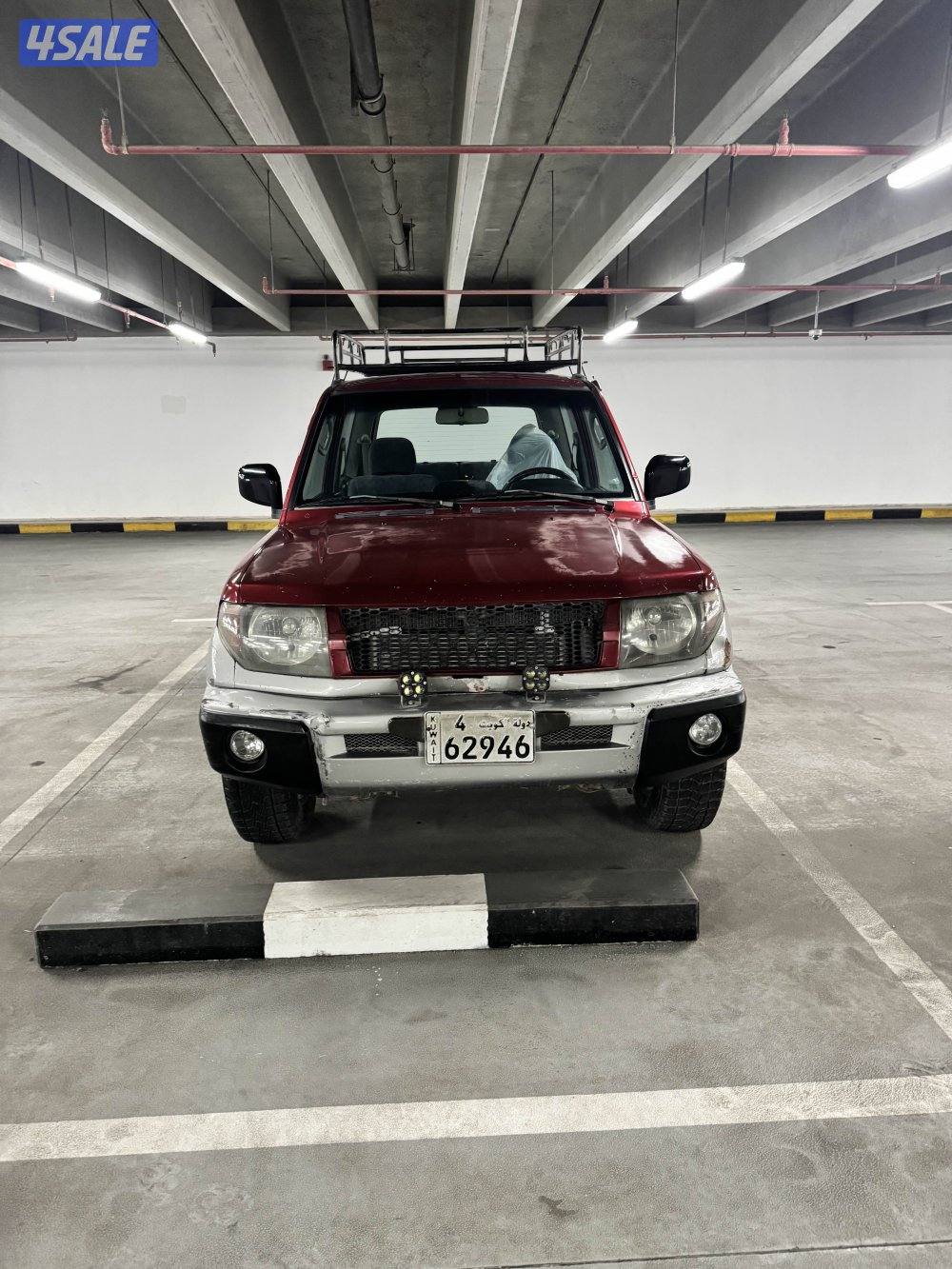 للبيع ميتسوبيشي باجيرو ايوه موديل 20014