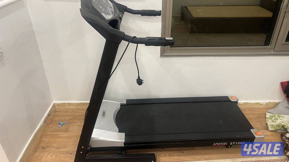 للبيع جهاز جري نظيف وشغال ويحمل اوزان1