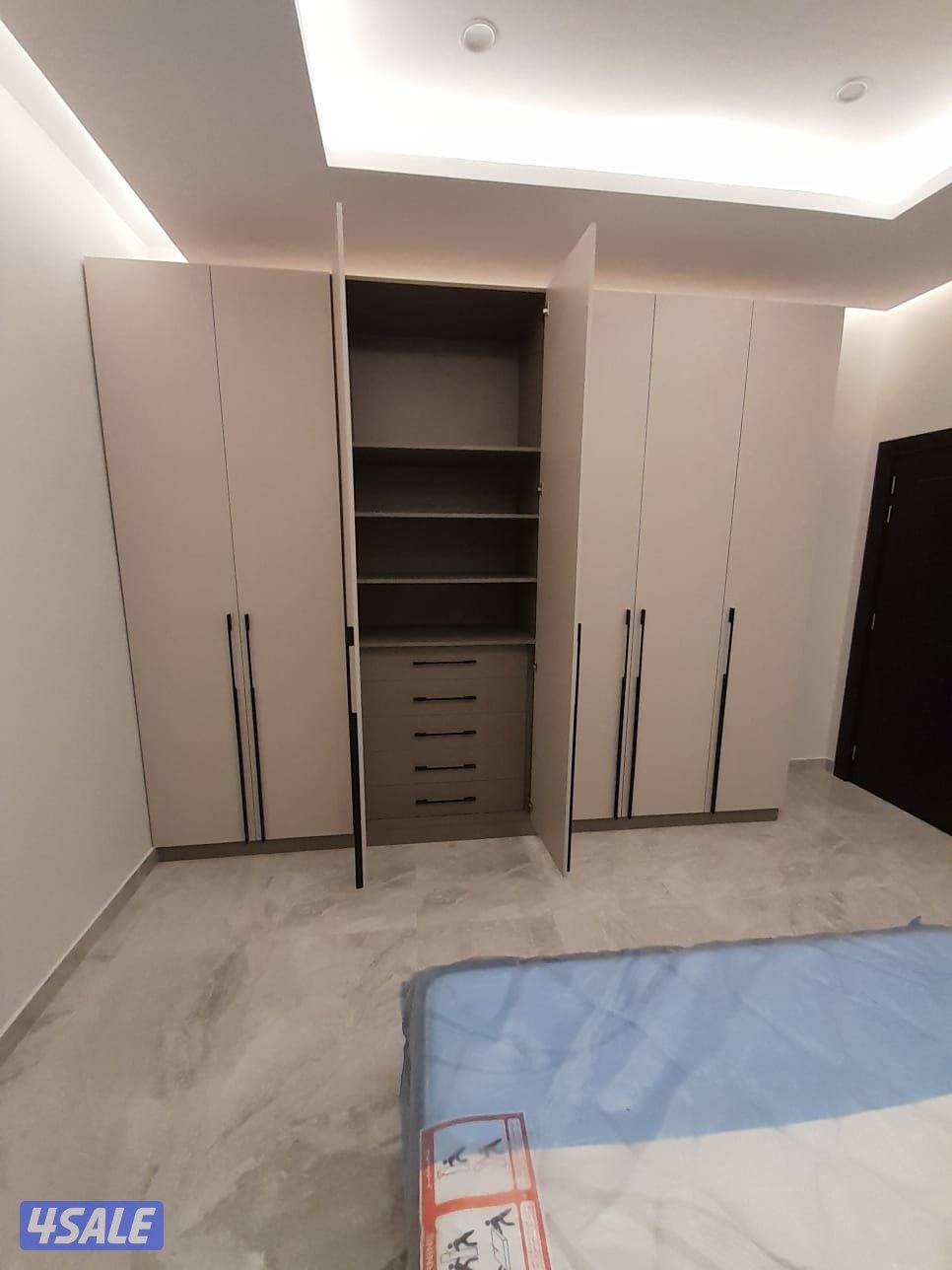 تفصال غرف تبديل تفصال تسريحات وسراير وكومودينات وكل ما يخص علم النجار4