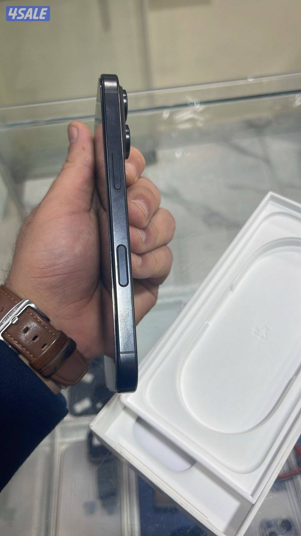 للبيع ايفون 16 برو0