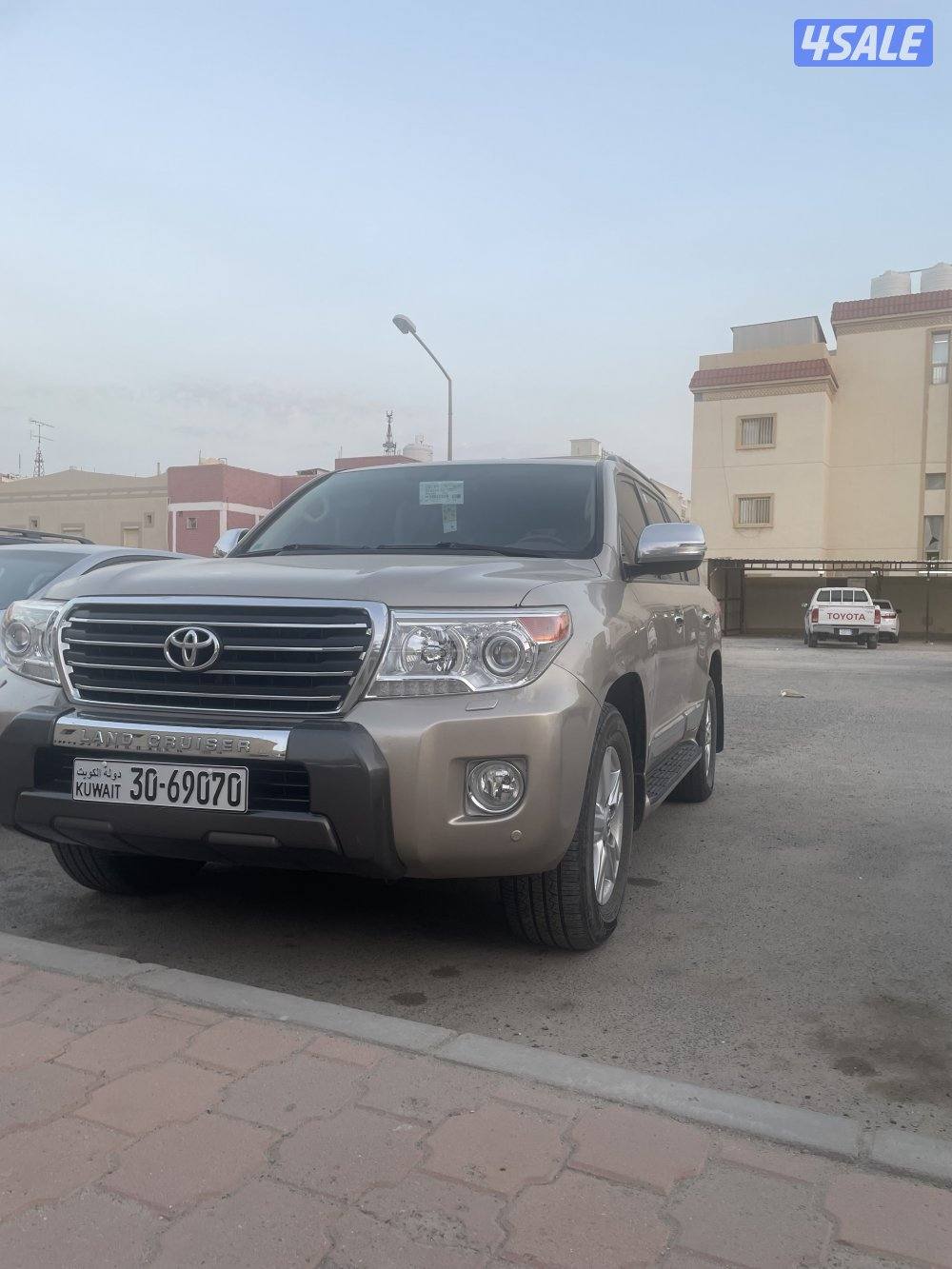 لاندكروزر 2015 gxr4