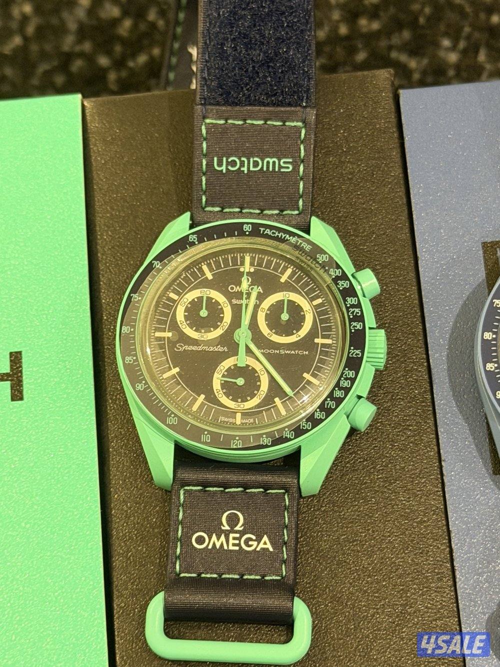 للبيع ساعتين جدد بكامل المرفقات والملصقات2