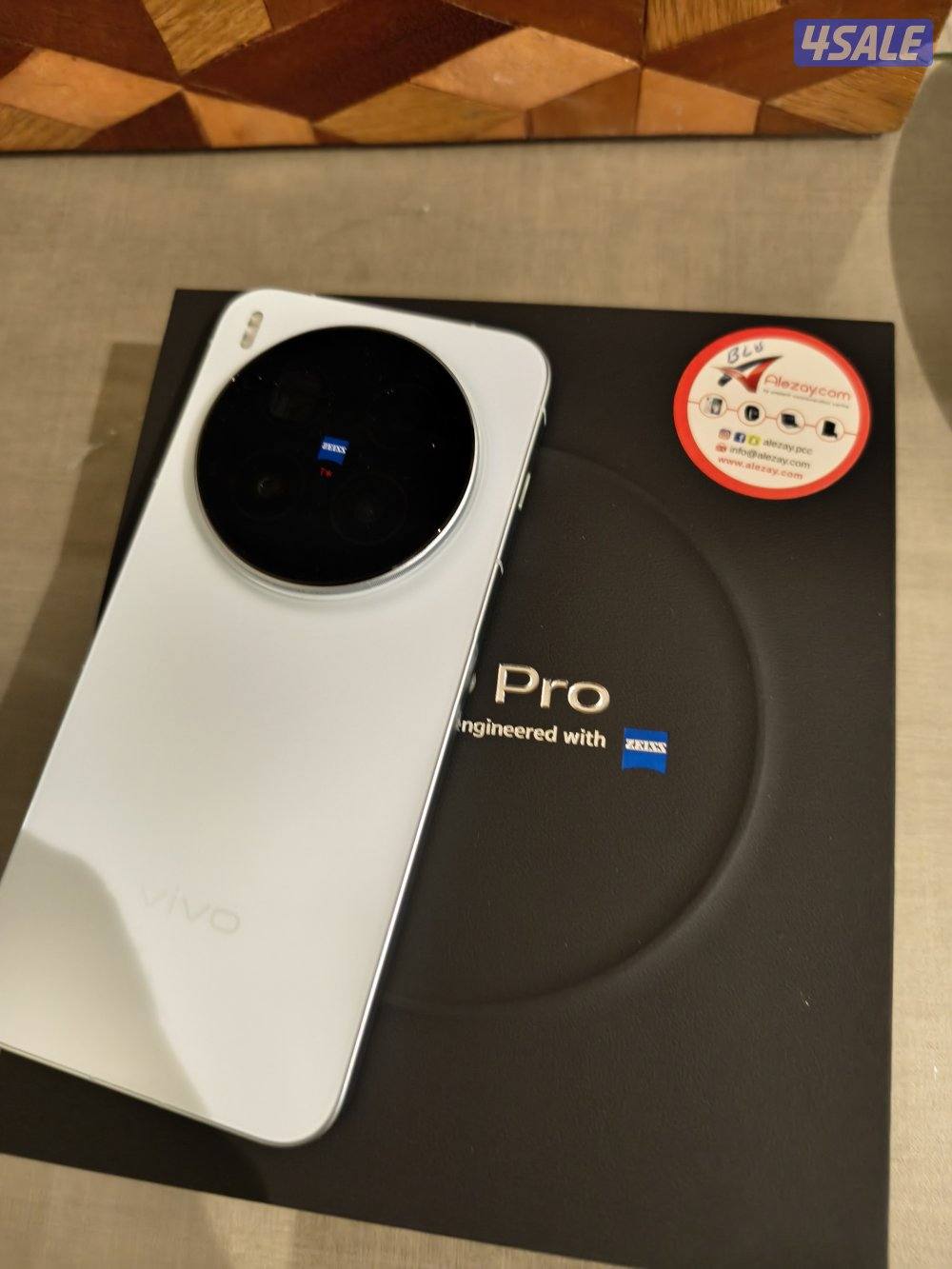 للببع vivo x300 pro جلوبال لون مميز ازرق فاتح بحالة الجديد كامل مرفقات0