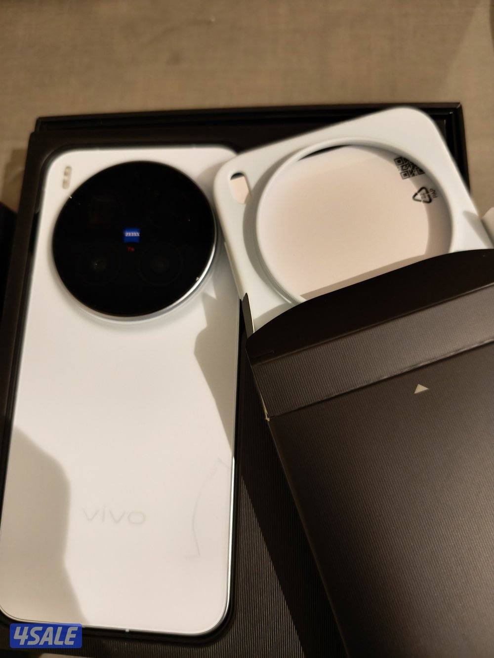 للببع vivo x300 pro جلوبال لون مميز ازرق فاتح بحالة الجديد كامل مرفقات1