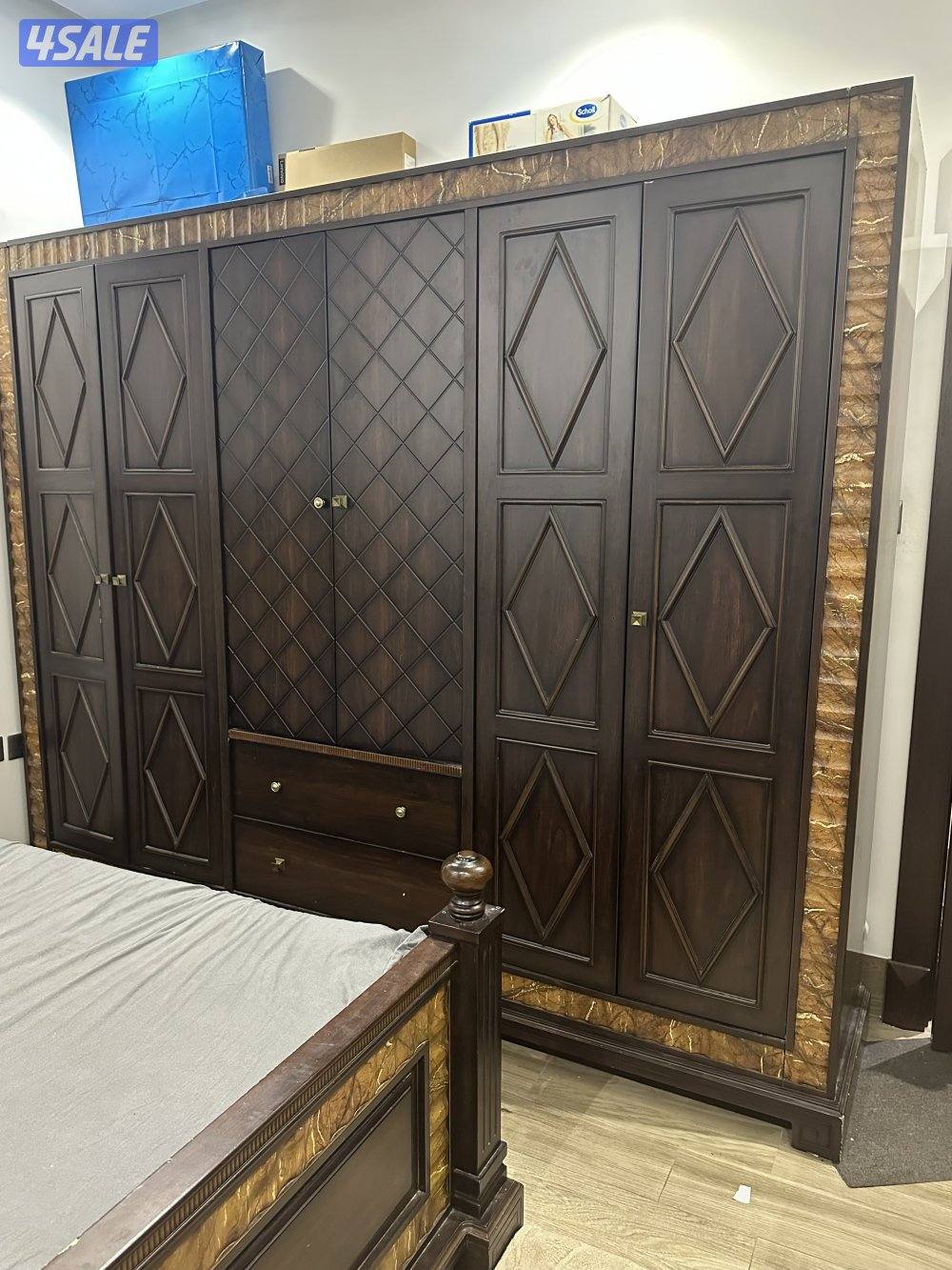 للبيع غرفه نوم كامله4