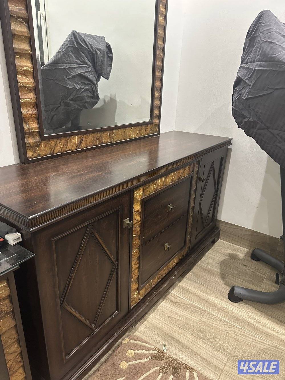 للبيع غرفه نوم كامله5