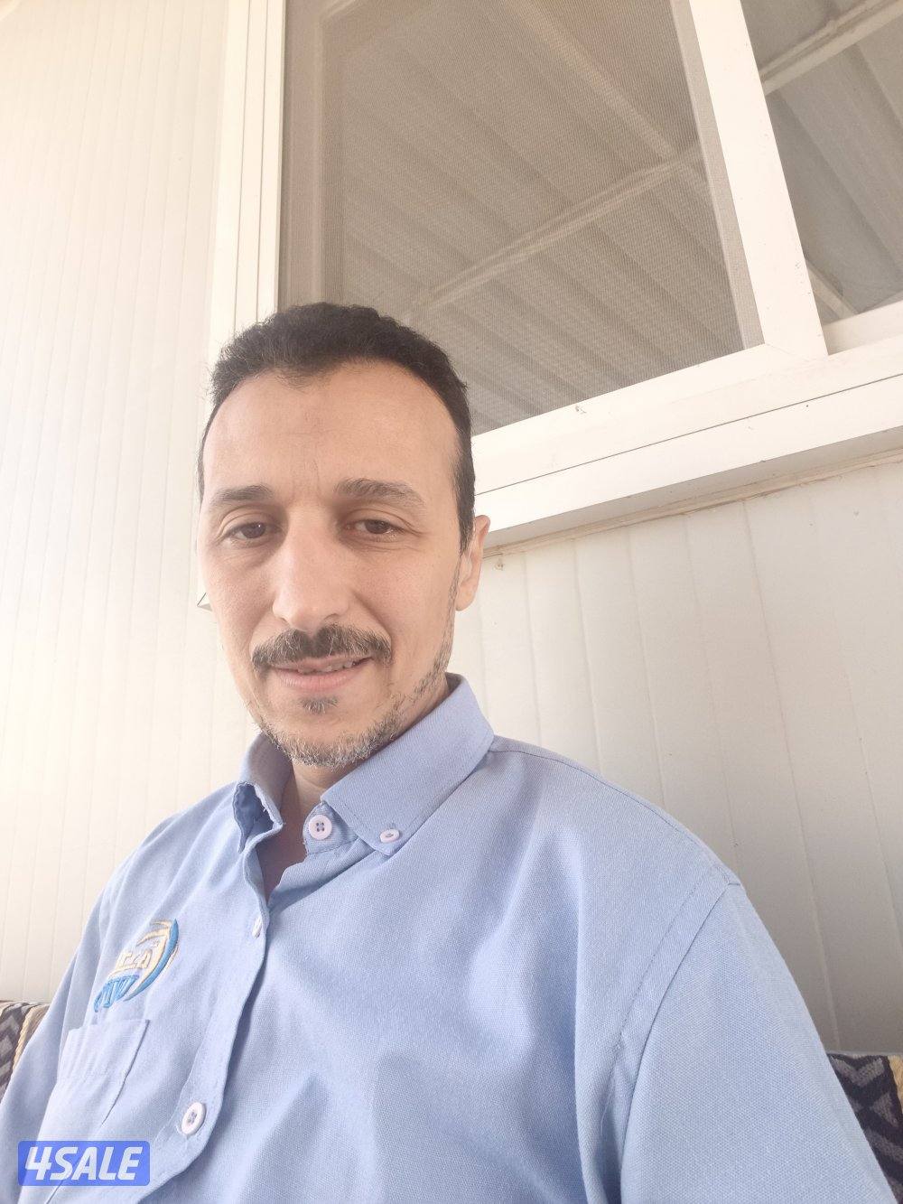 باحث عن عمل0