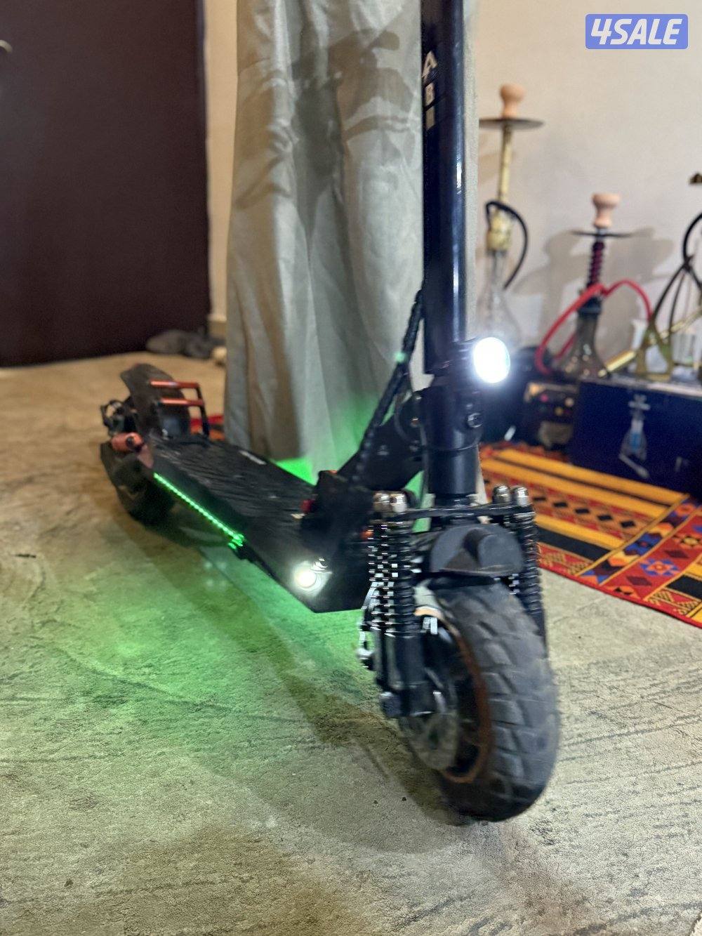 سكوترات ومكاينن2