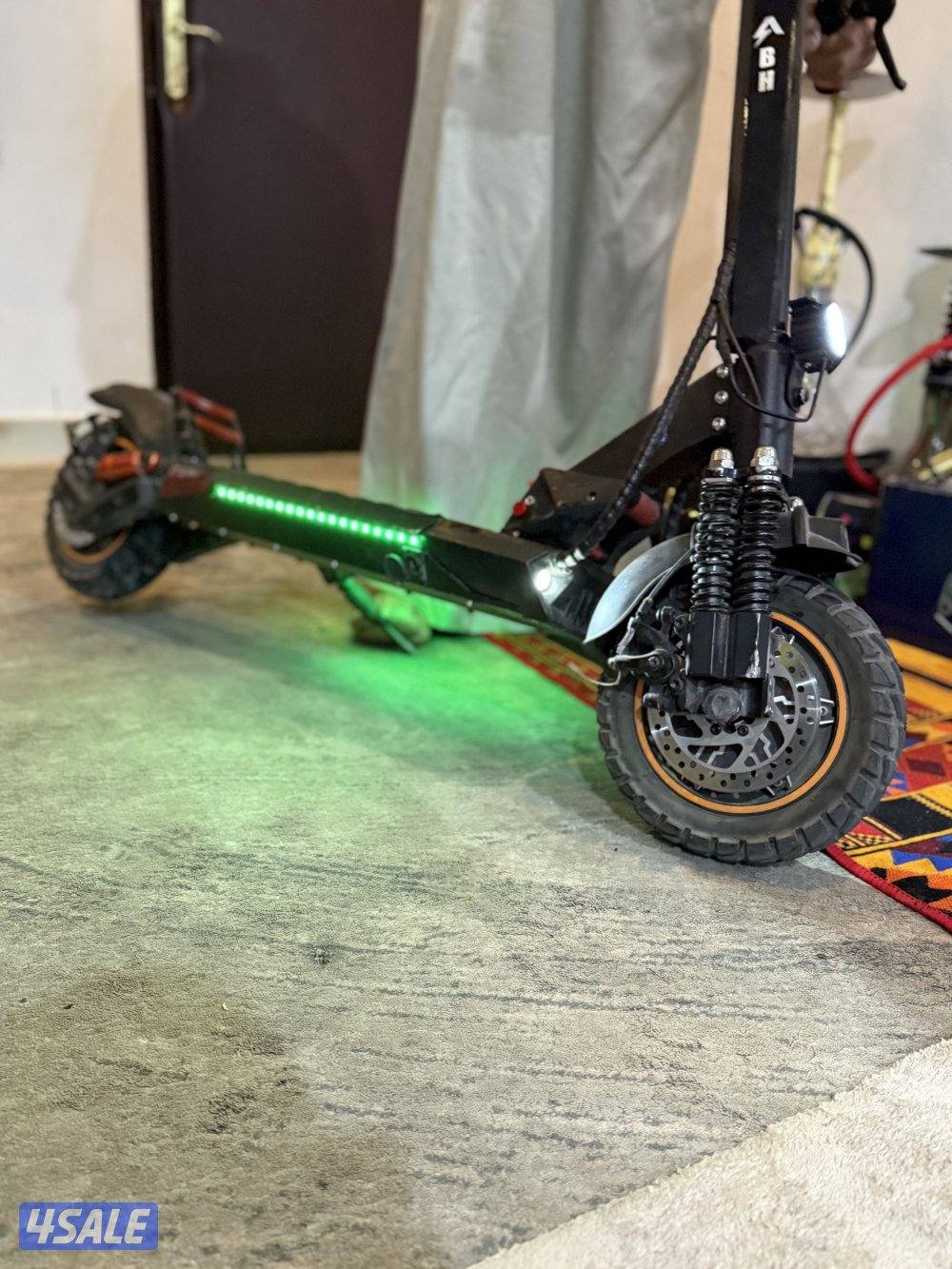 سكوترات ومكاينن10