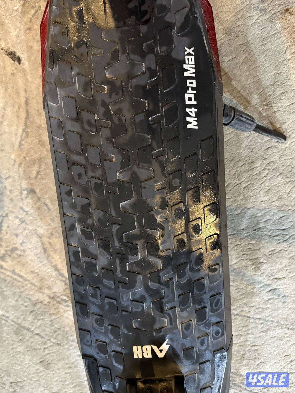 سكوترات ومكاينن14