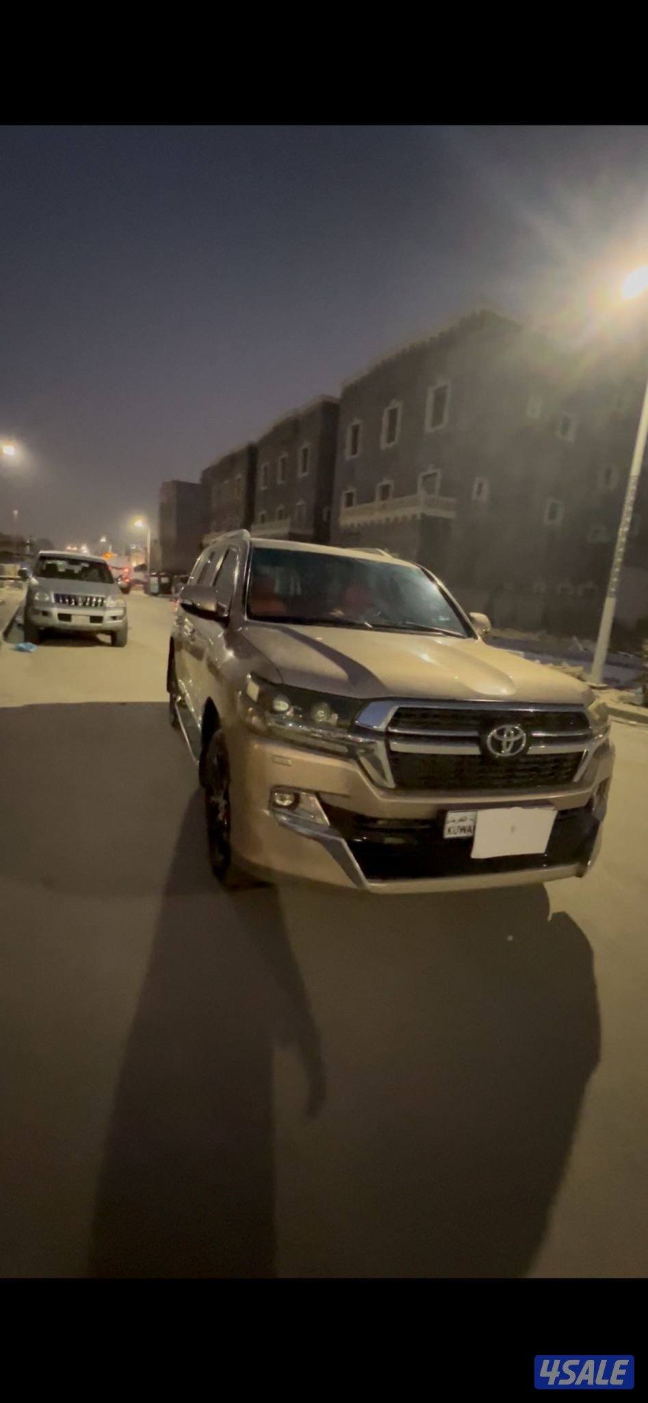 للبيع لاند كروزر GXR 8 سلندر شرط الفحص قير مكيه شاصي1