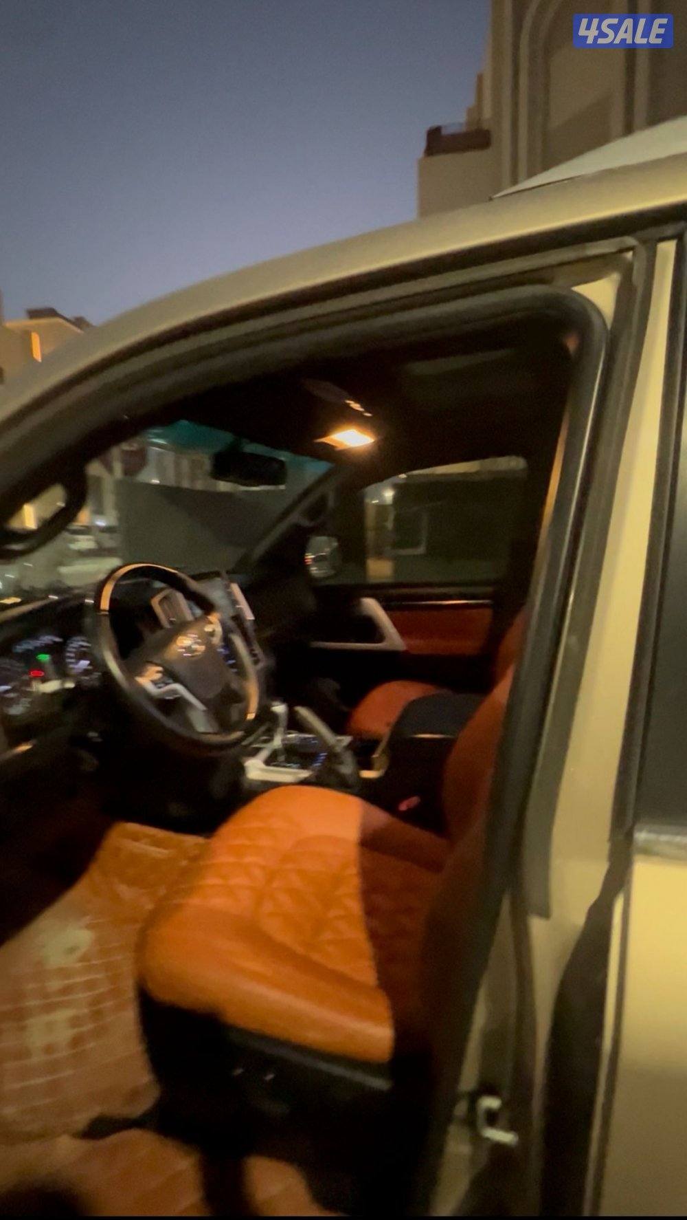 للبيع لاند كروزر GXR 8 سلندر شرط الفحص قير مكيه شاصي4