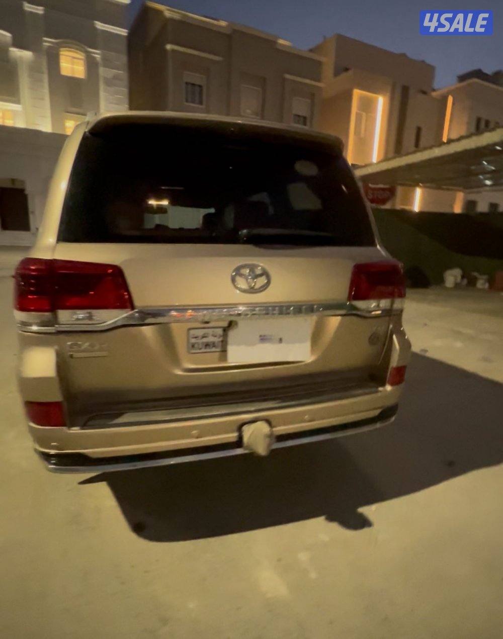 للبيع لاند كروزر GXR 8 سلندر شرط الفحص قير مكيه شاصي6