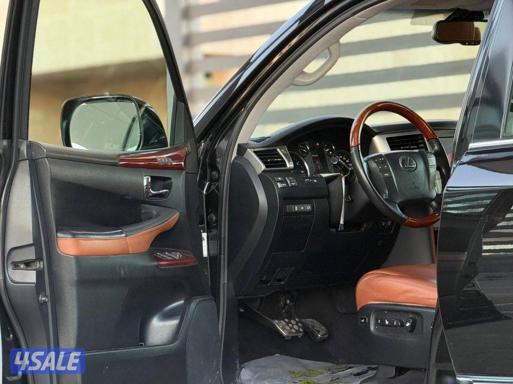 جيب لكزس 20134