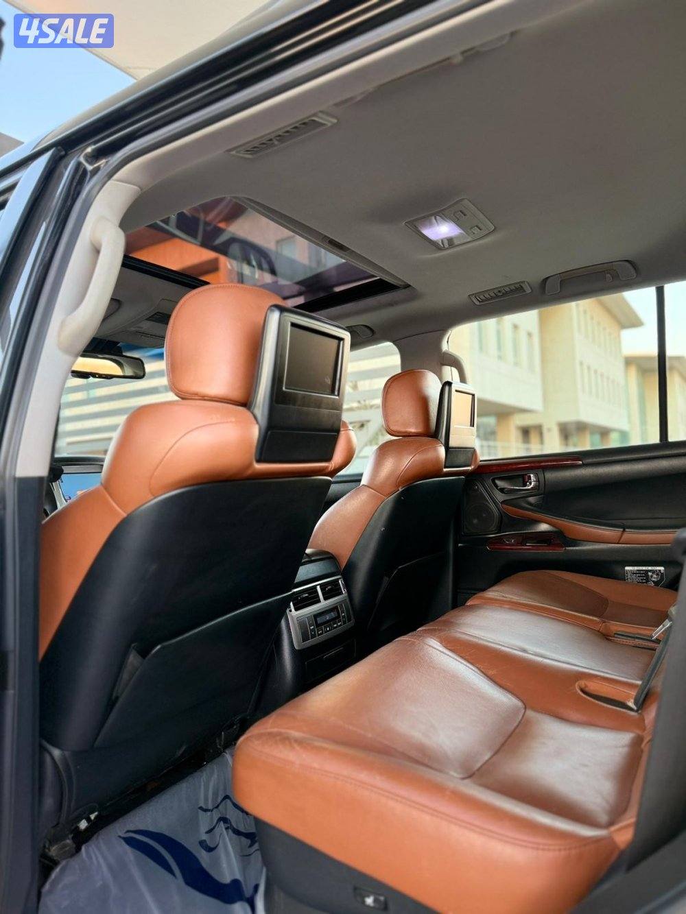 جيب لكزس 20136