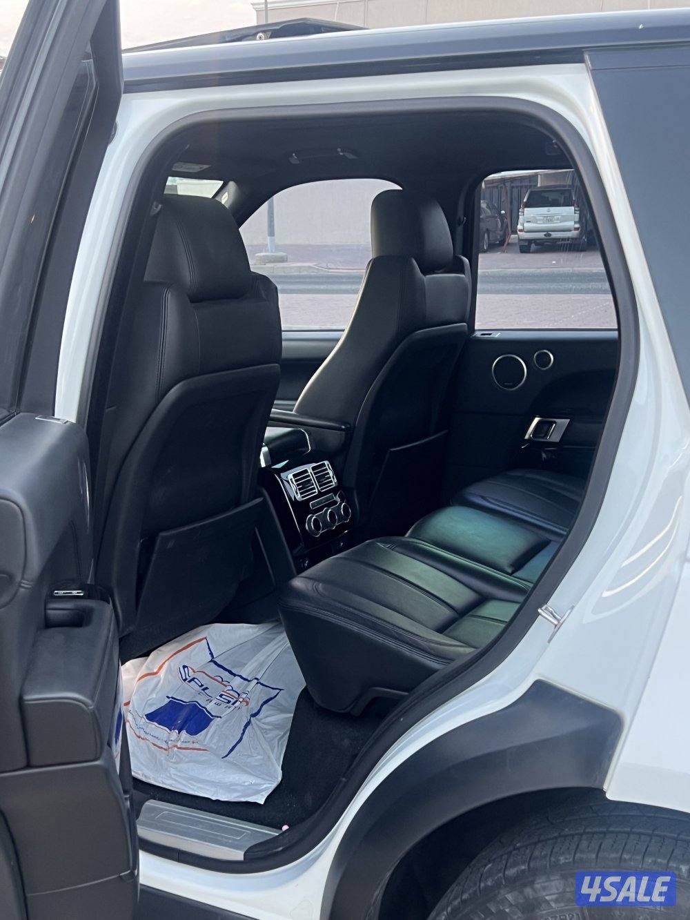 للبيع رنج روفر فوج 8 سلندر بدون سوبر وكالة الغانم  ماشي 192الف3