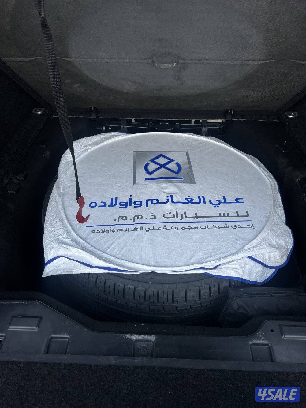 للبيع رنج روفر فوج 8 سلندر بدون سوبر وكالة الغانم  ماشي 192الف7