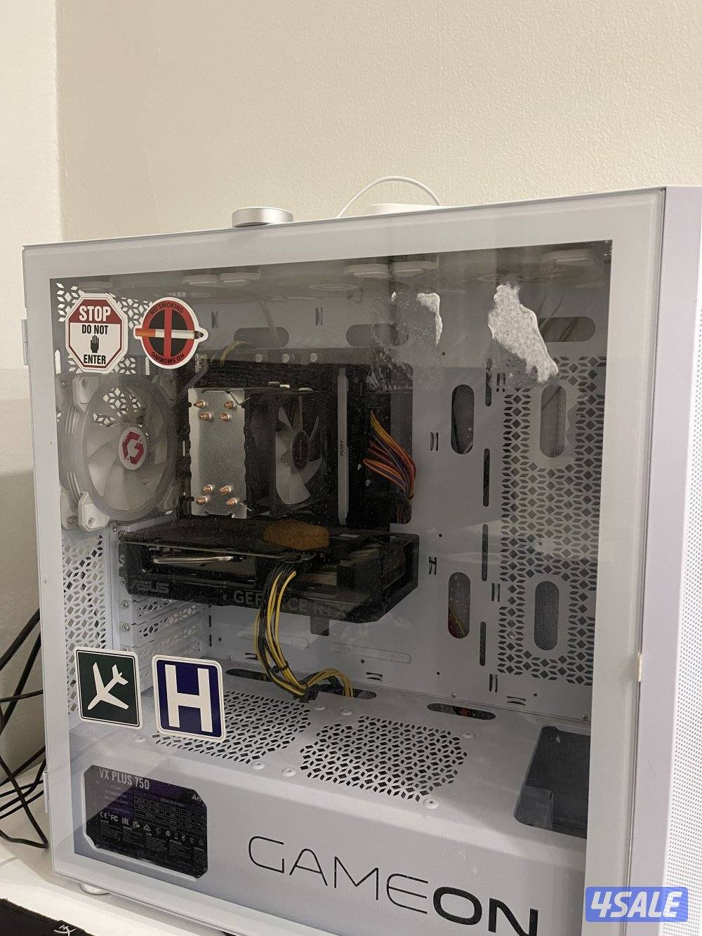 كمبيوتر كرت شاشه ٤٠٦٠مستعمل اربع اشهر نظيف الحمدلله سبب البيع احتياجات0