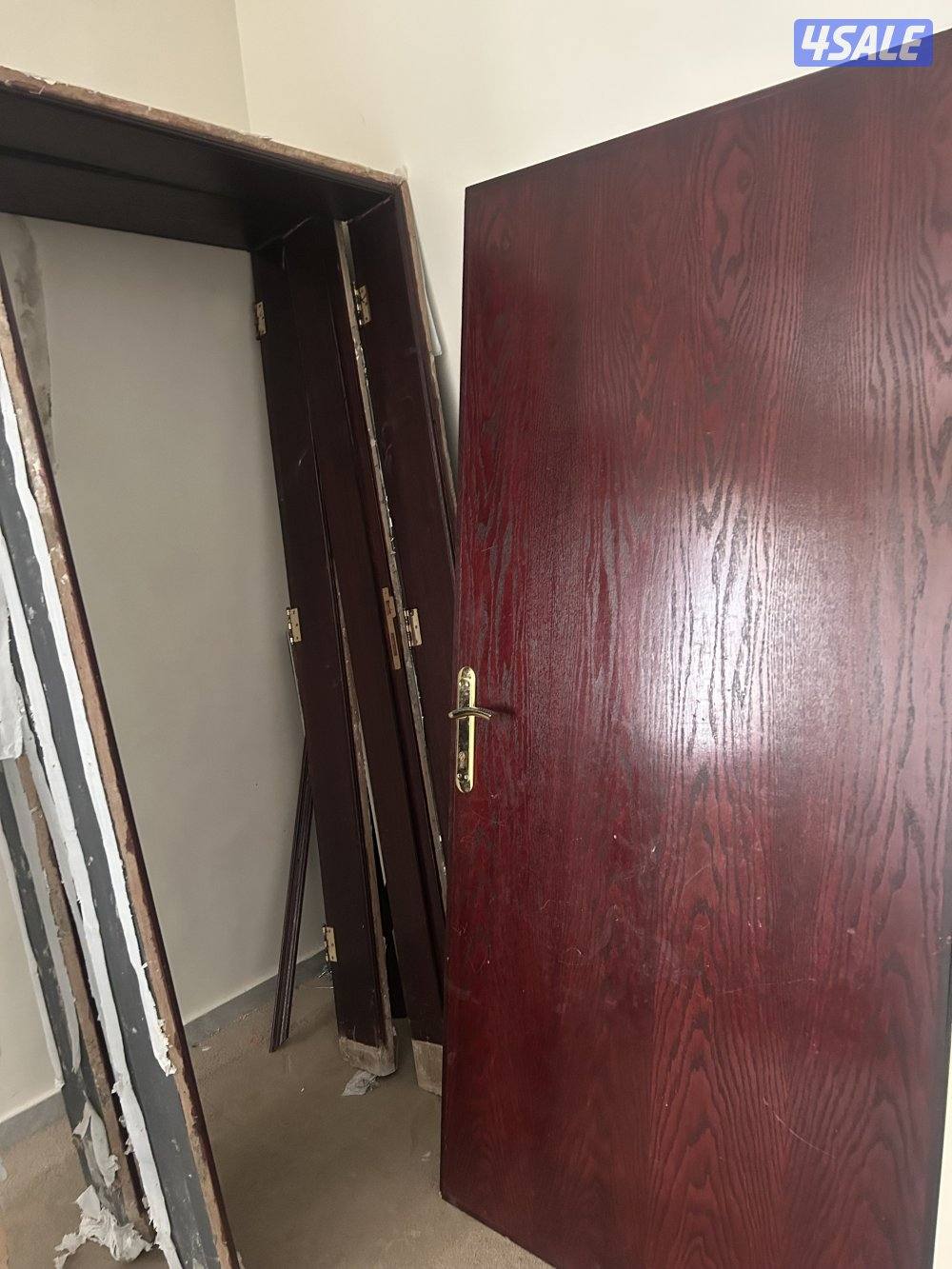 للبيع ابواب1