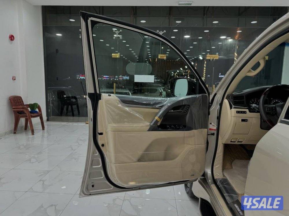 لكزس ستيشن lx570 2016 وكالة البحرين جاهز للتصدير مع التخليص3