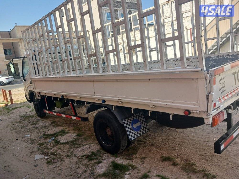 هاف لوري _ تويو تا6