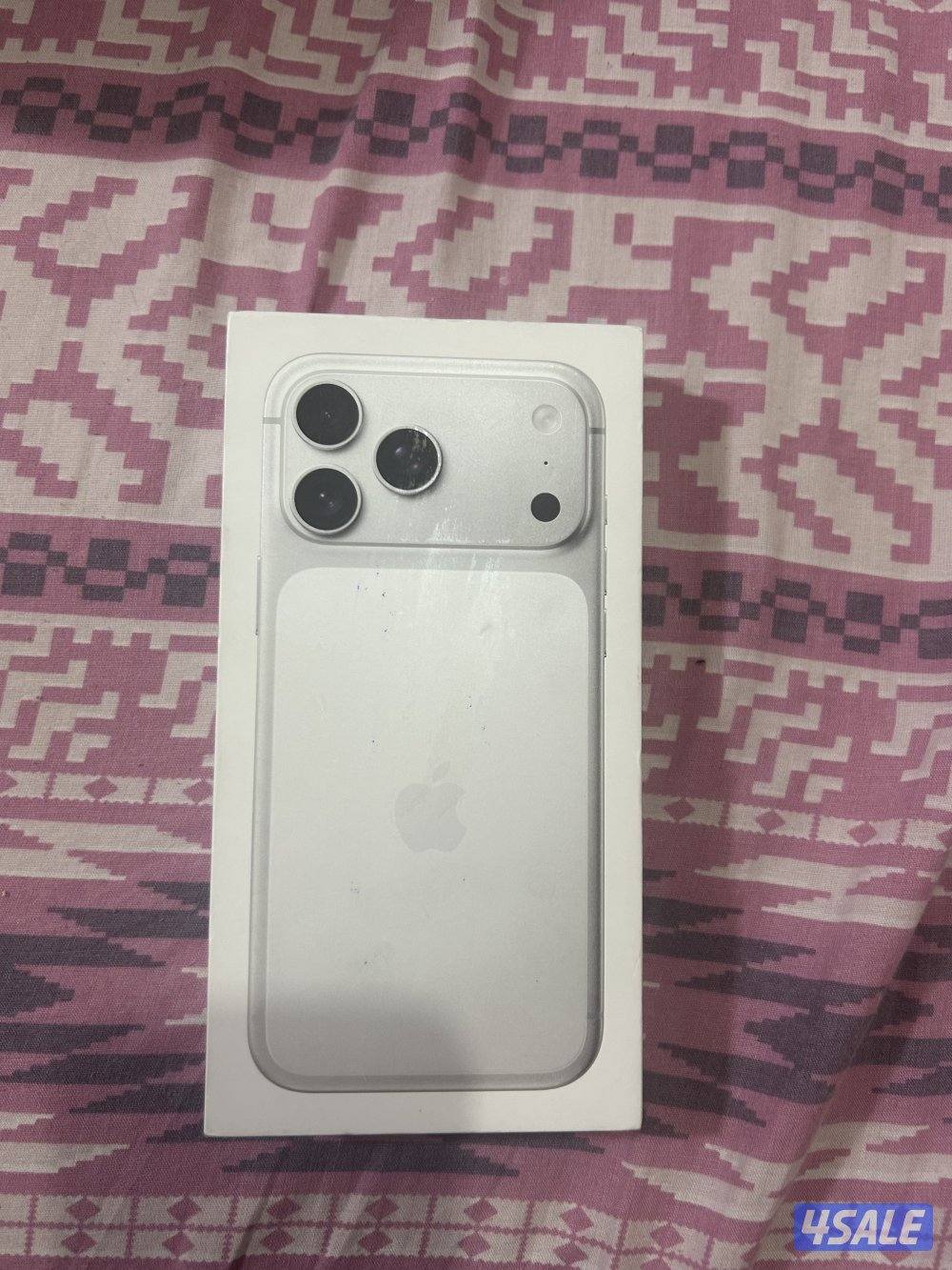 I phone 17 pro max 512 gb silver color Middle East version1