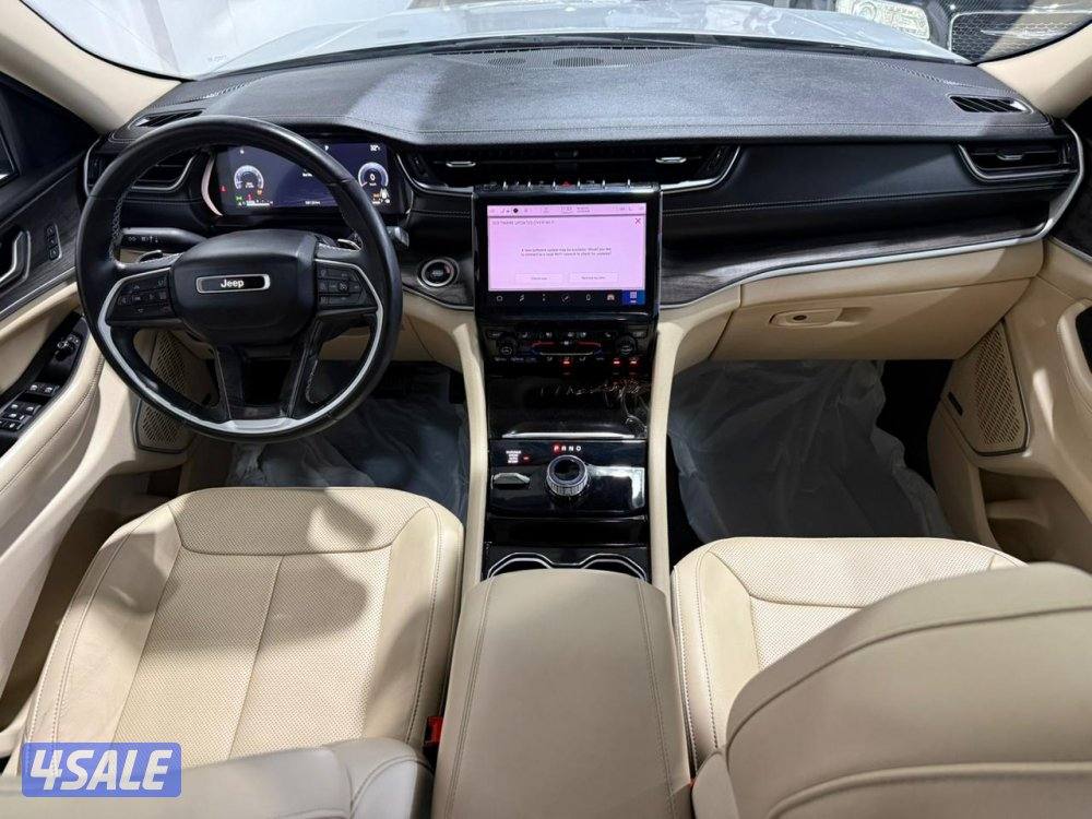 21/63888 Jeep Grand Cherokee L Limited 4X47