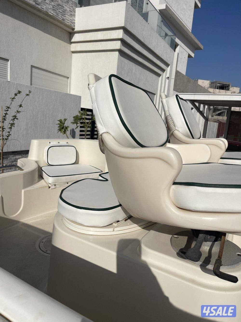 Bayliner Trophy بحالة الوكالة11