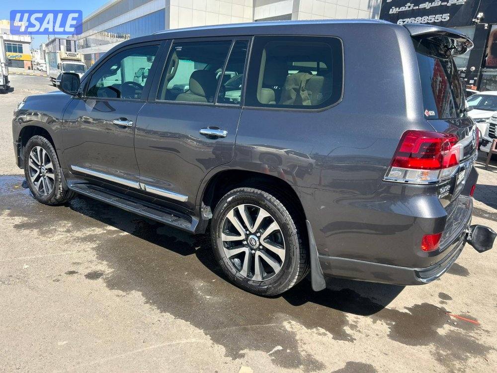 لاند كروزر GX.R-قراند تورينق .V8 موديل 2019 ماشى 232.000 k.m2