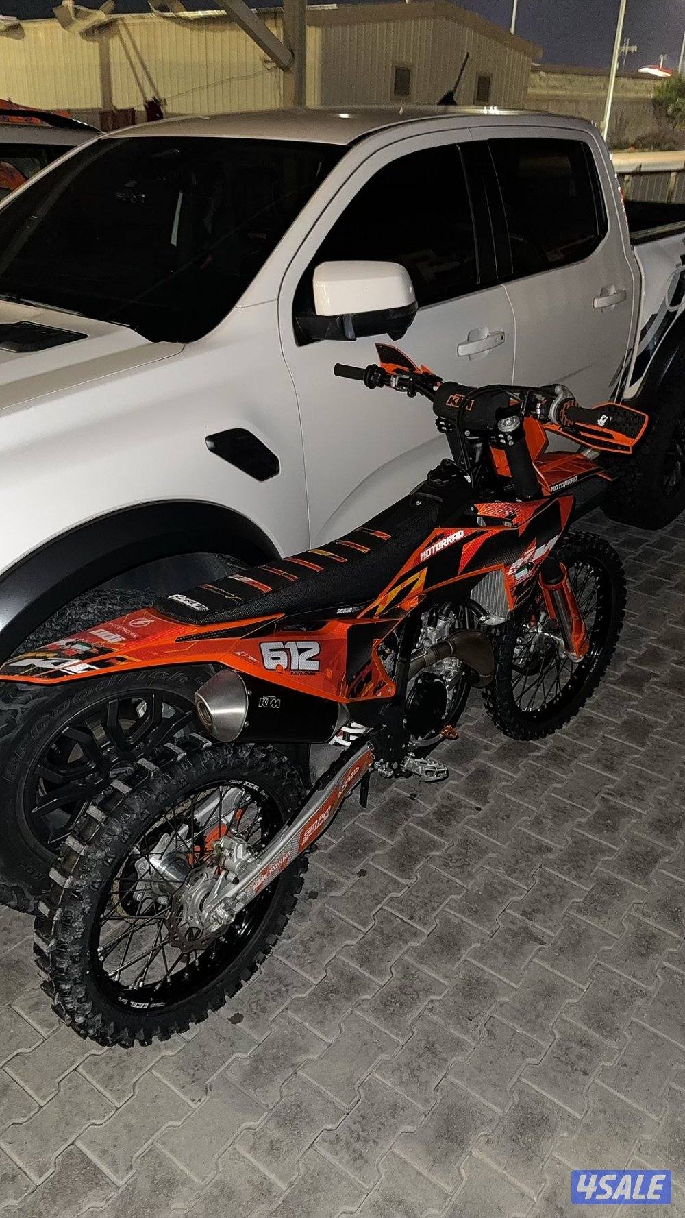 KTM450sxf الممشى25 ساعه فقط special edition بقمة النظافه0