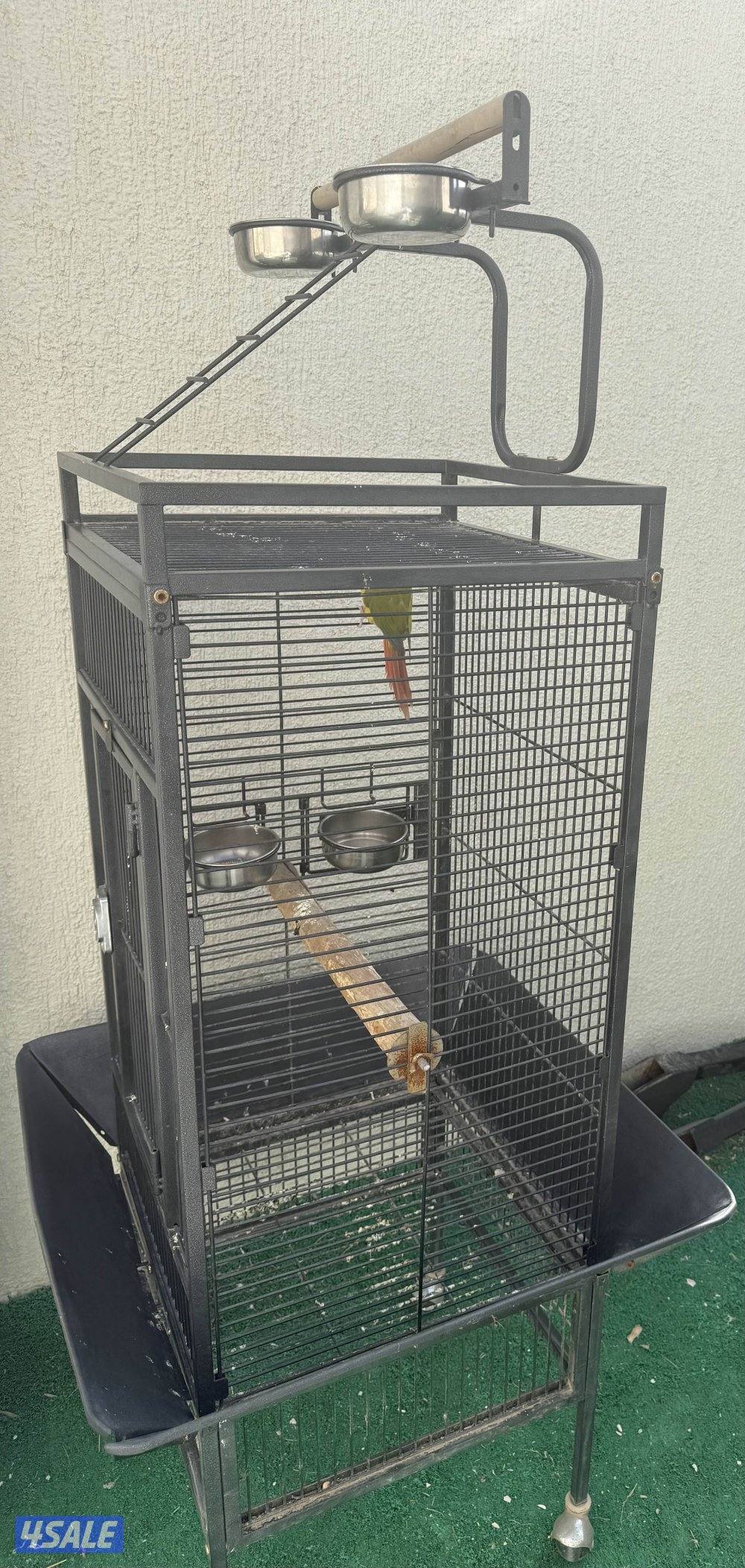 للبيع مع القفص1