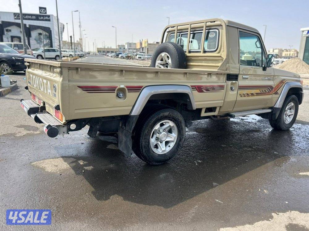 تويوتا لاند كروزر شاص LX .V6 موديل 2021 ماشى 357.000 k.m وارد الساير3
