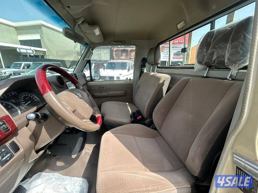 تويوتا لاند كروزر شاص LX .V6 موديل 2021 ماشى 357.000 k.m وارد الساير4